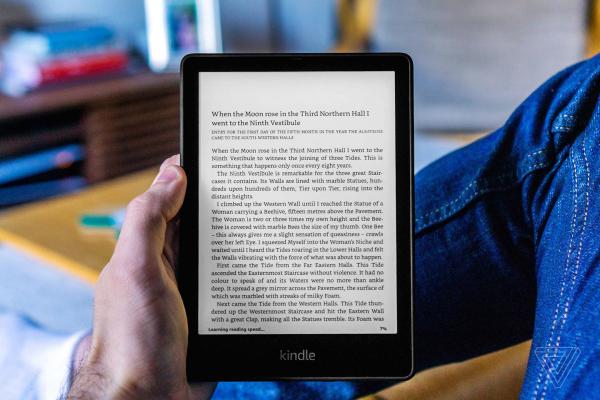 photo of Amazon’s last-gen Paperwhite is on sale for less than the entry-level Kindle  image