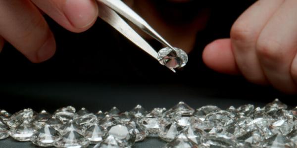 photo of You can buy a diamond-making machine for $200,000 on Alibaba image