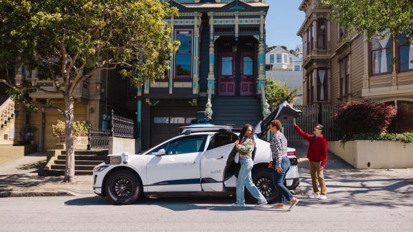 Waymo CEO says camera-only self-driving…