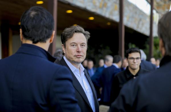 photo of Elon Musk says he ‘hopes AI is nice to us’ image