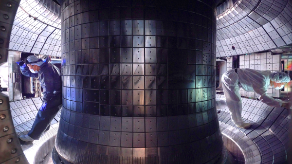 photo of South Korea’s Artificial Sun Is Cooking 100-Million-Degree Plasma image