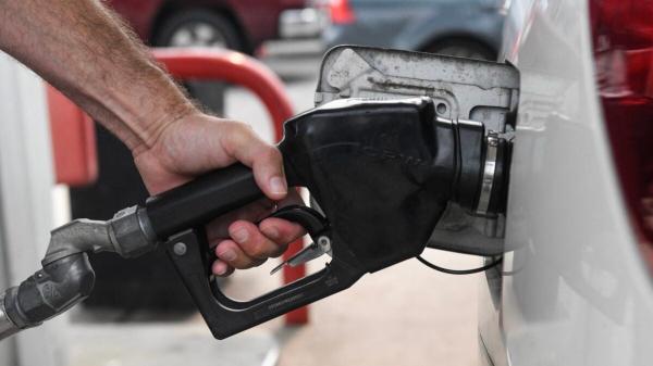 photo of U.S. Average Gas Price Ticks Above $4 as World Fears Iran Is a New Forever War image