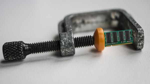 New Linux tech compresses memory in RAM, as RAM, for 452x…