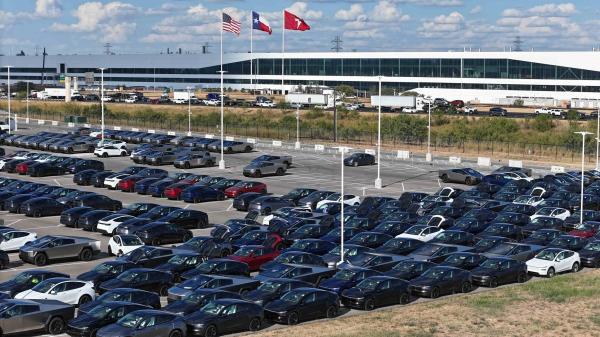 photo of Tesla expands driverless Robotaxi geofence in Austin image