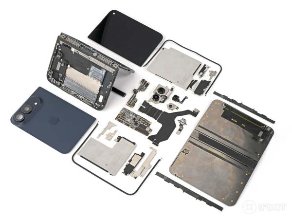 iFixit’s look inside the iPhone Duo…
