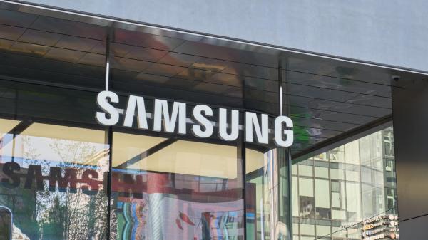 photo of Samsung faces strike from nearly 48,000 union workers image