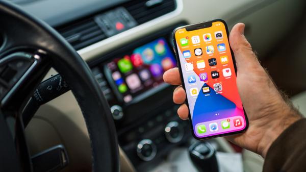 Wired vs. wireless CarPlay: How are they&hellip;