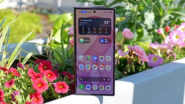 Engadget review recap: Samsung Galaxy Z…