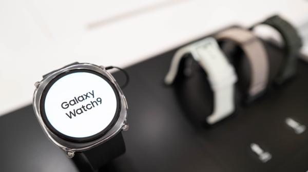 photo of What does the orange dot on your Samsung Galaxy Watch mean? image