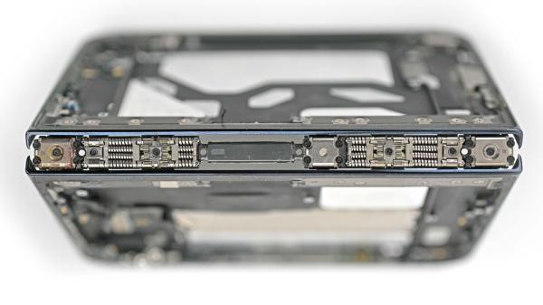 iFixit's teardown of the iPhone Duo…