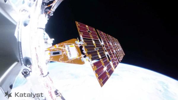 photo of Reaction wheel failures leave Swift rescue mission spinning in orbit image