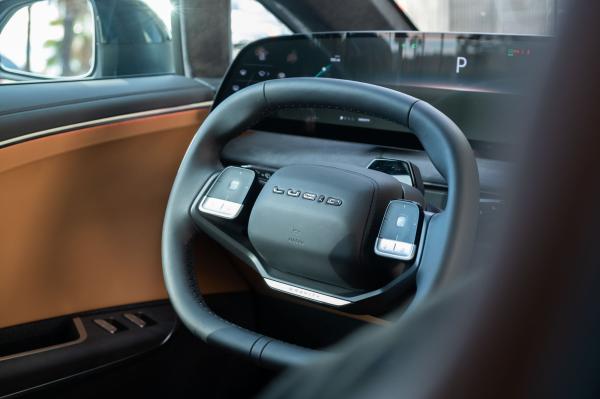 Lucid Motors ships Apple CarPlay and&hellip;