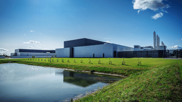 Meta freezes AI data work after breach…