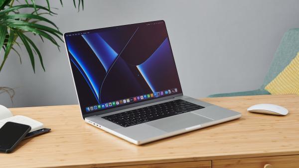 photo of The rumored touchscreen MacBook Pro could get the iPhone’s Dynamic Island, but still lack one key feature image