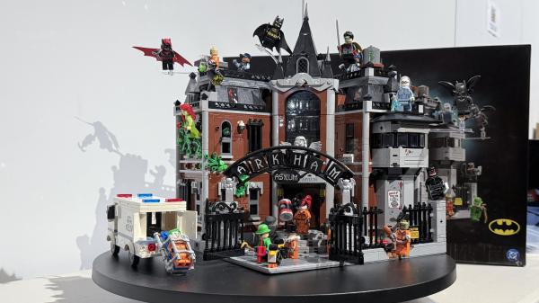 photo of Exclusive: Lego’s Batman Arkham Asylum set is official – with stunning details and 16 Minifigures image