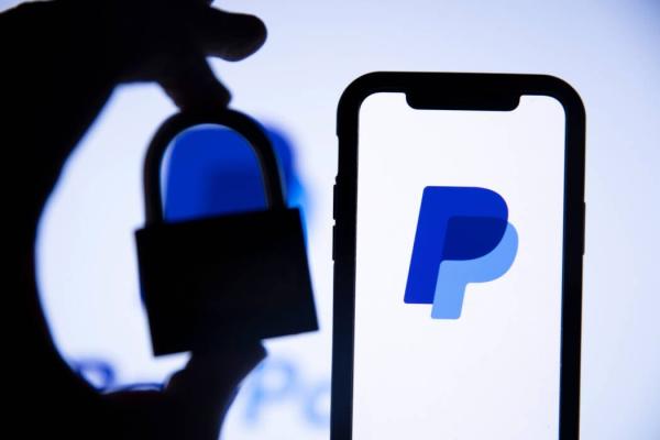 photo of PayPal app code error leaked personal info and a 'few' unauthorized transactions image