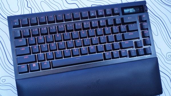 photo of Razer BlackWidow V4 Pro 75% review: Keyboards don’t need screens image