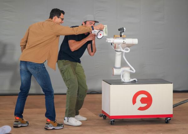 photo of Rivian’s RJ Scaringe thinks we’re doing robots all wrong image