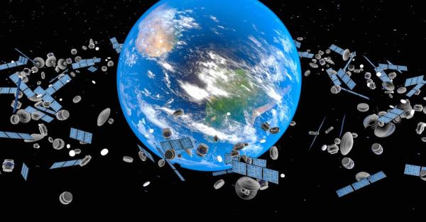 photo of FCC chair: Mobile dead spots will end when space-based and ground comms merge image