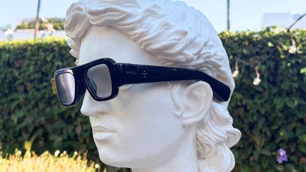 Do Snap’s Beefy AR Glasses Actually Bend Your Ears?