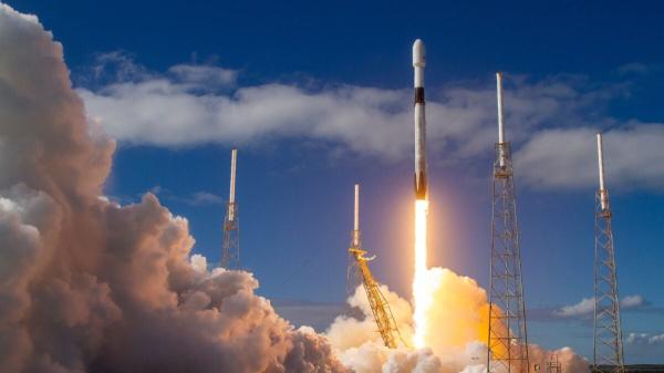 photo of Europe Doesn’t Want Elon Musk’s SpaceX to Hold Its Phone Networks Hostage image