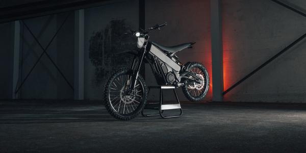 photo of California dad hit with felony after son runs red light, crashes illegal electric motorbike image