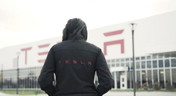 photo of Tesla goes through another head of North American sales image