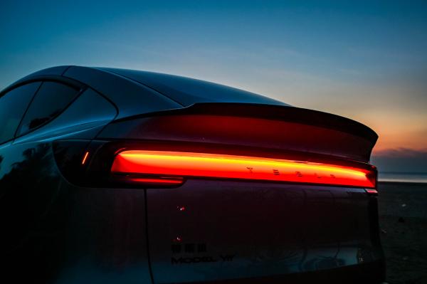 photo of Tesla bull sees odds rising of Tesla merger after Musk confirms SpaceX-xAI deal image