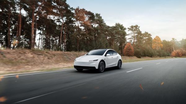 Tesla launches new affordable Model Y…