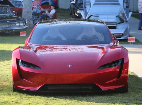 Tesla Roadster unveiling set for this month: what to expect