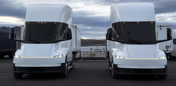 photo of Tesla Semi’s biggest adoptee gives an update on production timeline image