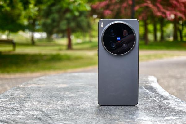 photo of Vivo’s X300 Ultra has the best cameras in any phone image