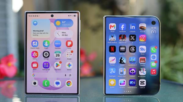Apple iPhone Duo vs Samsung Galaxy Z…