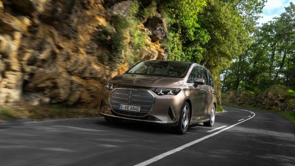 photo of I've driven the new Mercedes VLE — and this limousine-like electric van made me rethink what a family car should be image