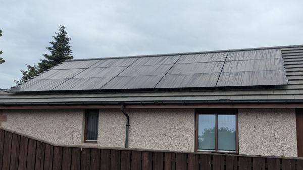 photo of I just did a full solar install instead of waiting for plug-in solar in the UK — here's why image