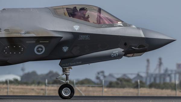 China swiped F-35 stealth fighter parts&hellip;